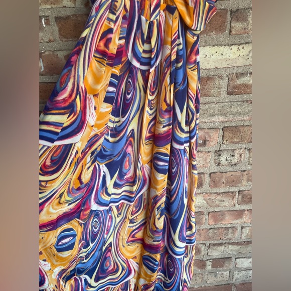 Line & Dot Silk Maxi Grecian Drape Dress🖤 - Picture 4 of 11